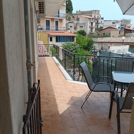 We Home Taormina Center With Parking Экстерьер фото