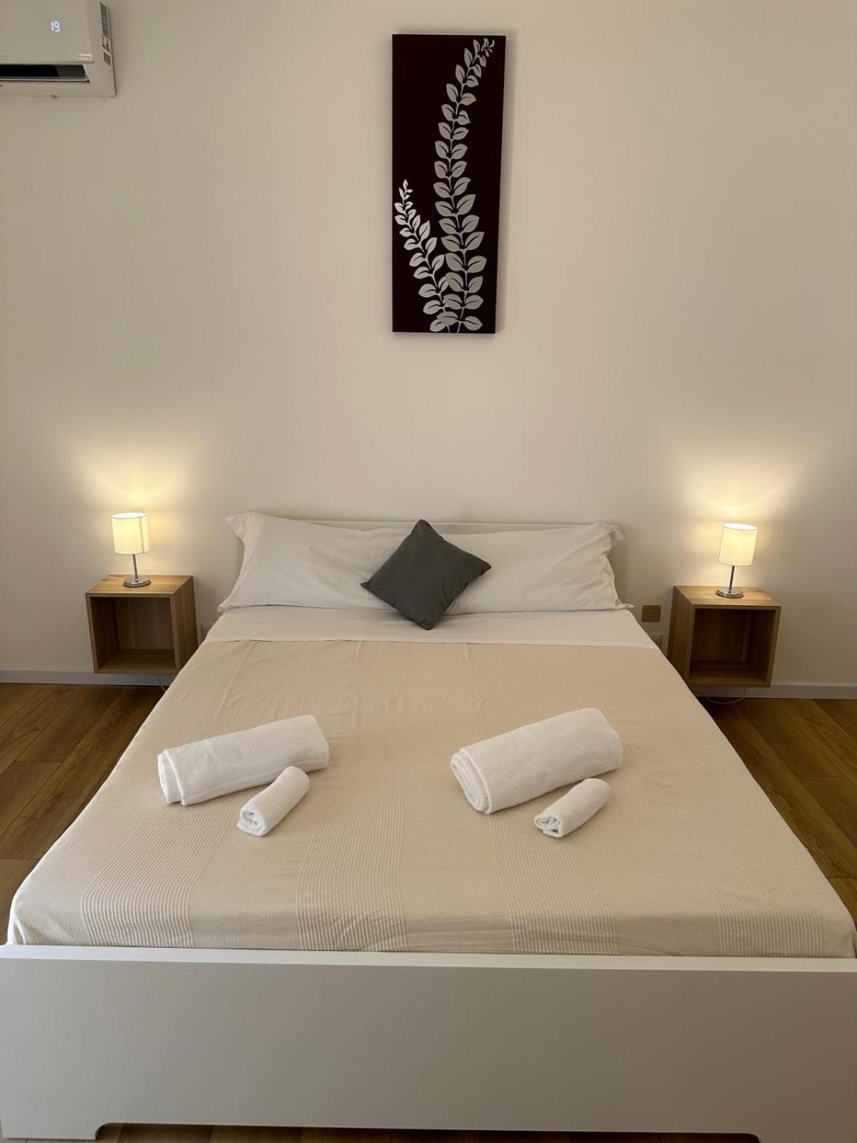 We Home Taormina Center With Parking Экстерьер фото