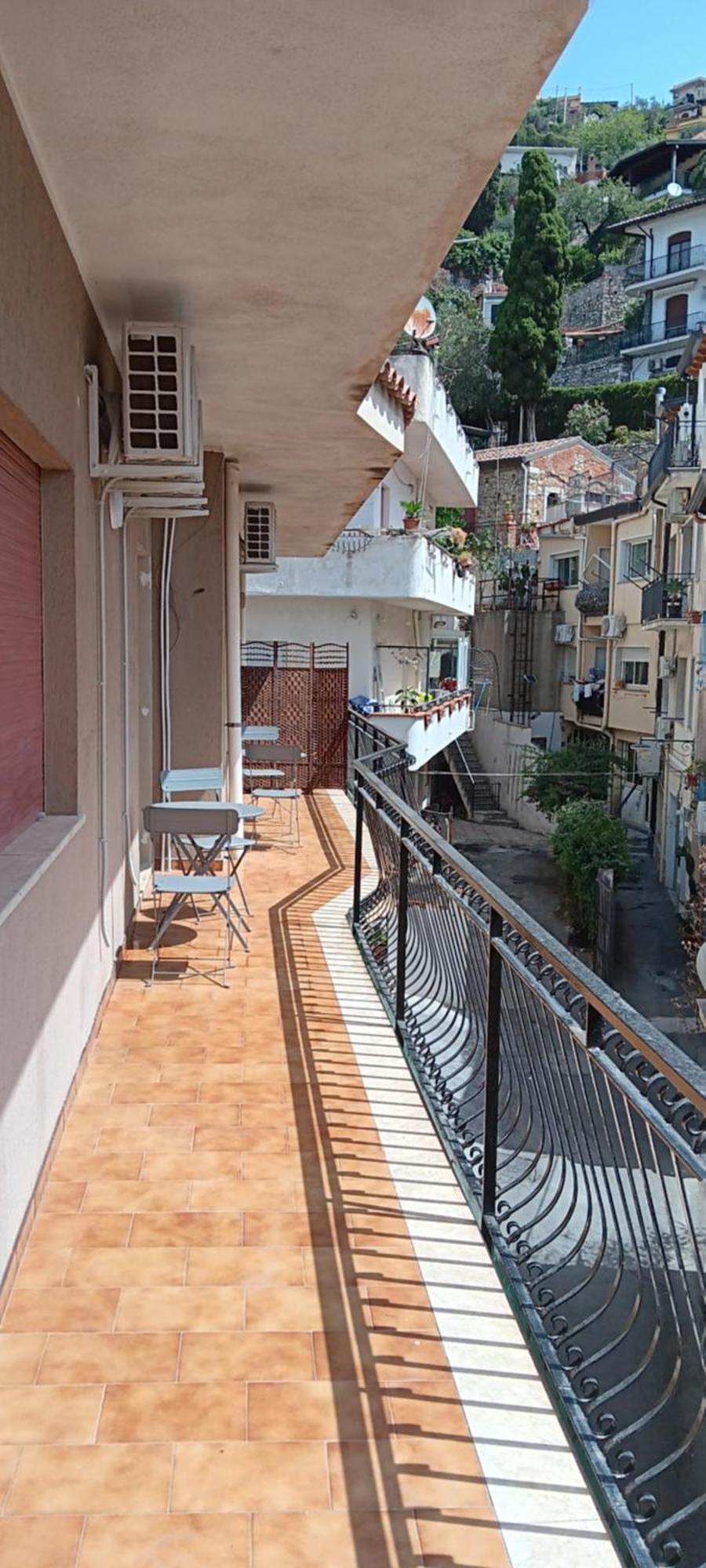 We Home Taormina Center With Parking Экстерьер фото